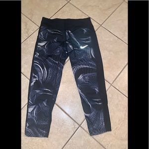 Nike cropped leggings
